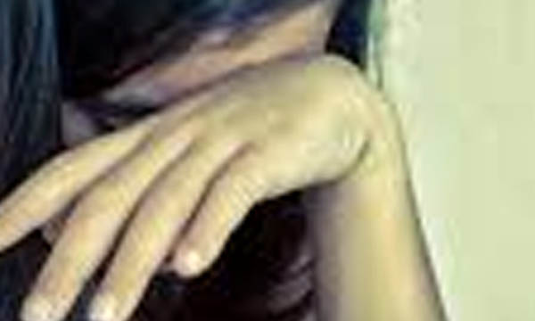 Social pressure forces 142 girls to end fight against school principal